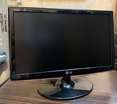 مانيتور الجي LCD 2261VP