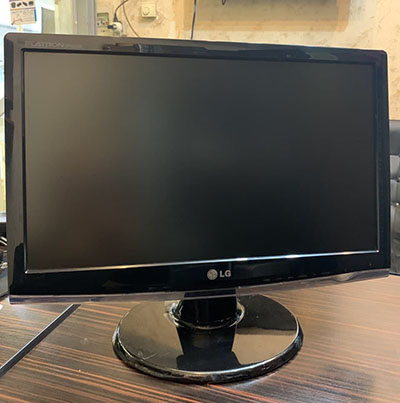 مانيتور الجي LCD w1953s