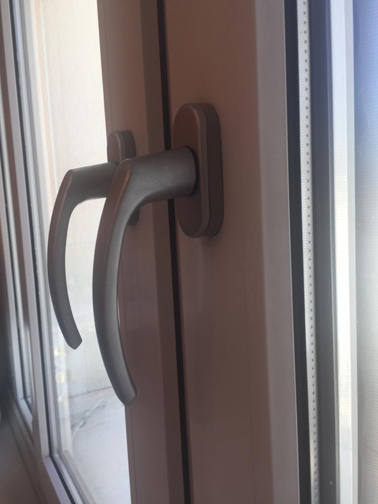 دستگیره پنجره upvc