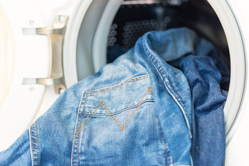 شستو لباس جین با ماشین لباسشویی