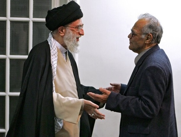 دیدار استاد سید حعفر شهیدی با رهبر معظم انقلاب اسلامی