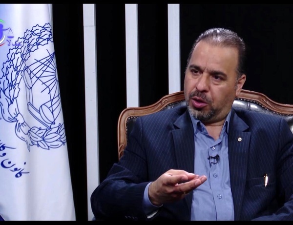 ممنوعیت خروج زنان شوهردار از کشور با توجه به مسائل مستحدثه قابل اصلاح است/ فتوای فقها میتواند در این زمینه راهگشا باشد